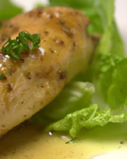 Crispy Garlic Parmesan Chicken: Simple, Savory & Delicious