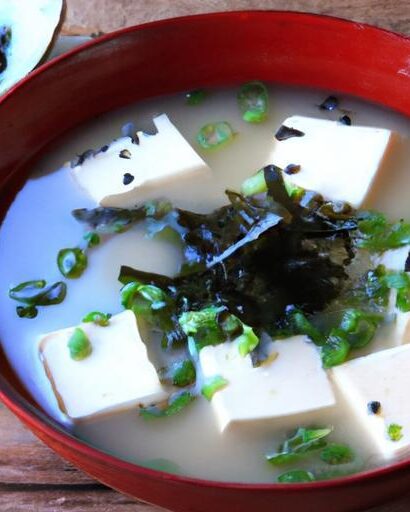 Nourishing Miso Soup: Tofu & Seaweed Comfort in a Bowl