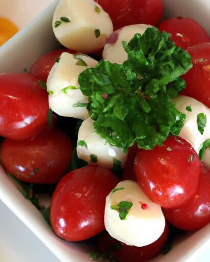 Bite-Sized Bliss: Cherry Tomatoes & Mozzarella Bites